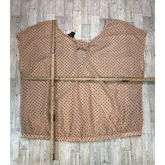 Torrid Plus Size Polka Dot Blouse size 4 - Picture 4 of 8